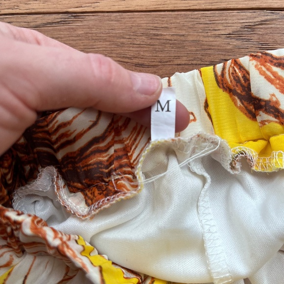 🦄 5/30-  Floral Flowy Maxi Skirt - Picture 2 of 3